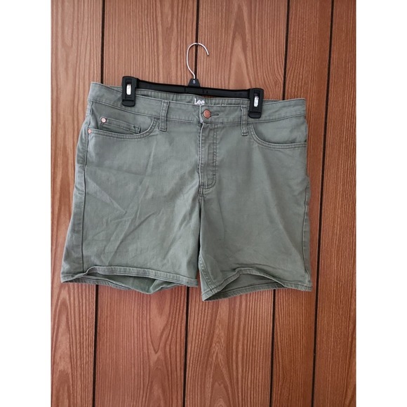 Lee Riders mid-rise shorts size 16 medium women's - Picture 1 of 4